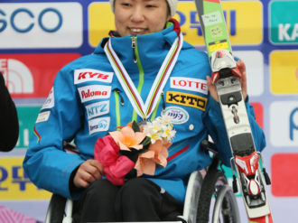 村岡桃佳選手