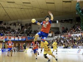 「医師でありながらプロ選手」の二刀流が導いた答え─元ハンドボール選手が“訪問診療”に人生を捧げる理由