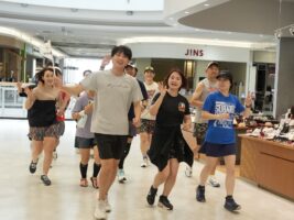 イオンモールの館内でランニング!? 異色のイベントを仕掛けた元箱根ランナーが、タイムより「楽しさ」を重視するワケ