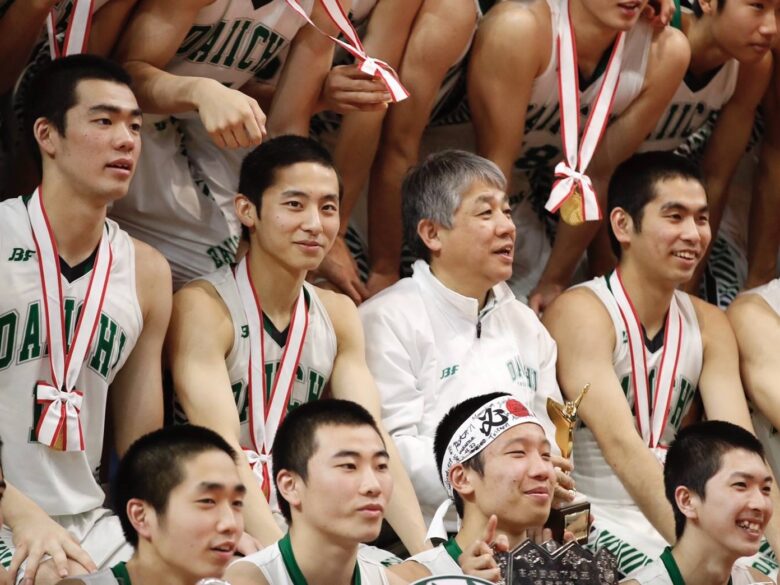 NBAプレーヤー河村勇輝らを育てた高校バスケ名将が、“昭和の熱血”を手放して見えたもの「生徒はロボットじゃない」